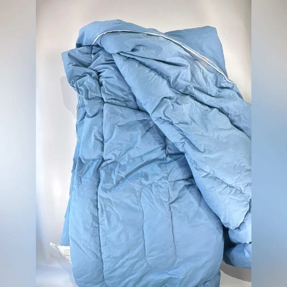 Pillowtex Blue Goose Down Box Quilt Comforter Queen